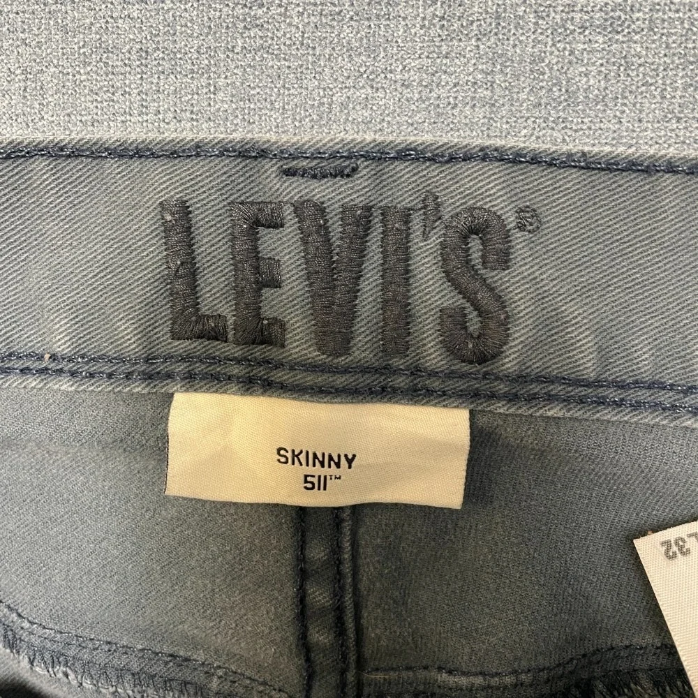 Levi's 511 Chino Pants Mens 32x32 Gray Cotton Stretch Skinny Leg Slash Pockets
